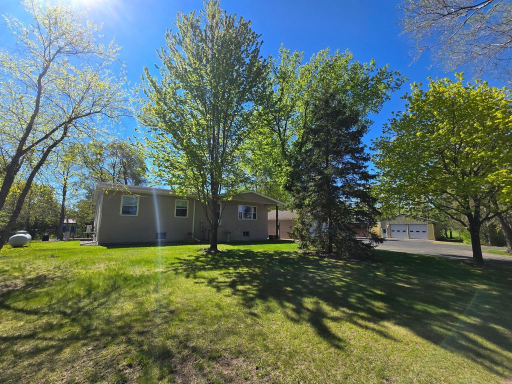 8066 Edmonson Avenue NE, Monticello, MN 55362