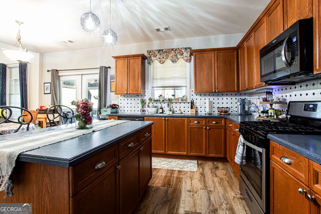 863 Van Briggle Path, Sugar Hill, GA 30518