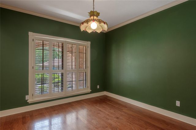 309 Broadmoor Drive, Huntsville, TX 77340