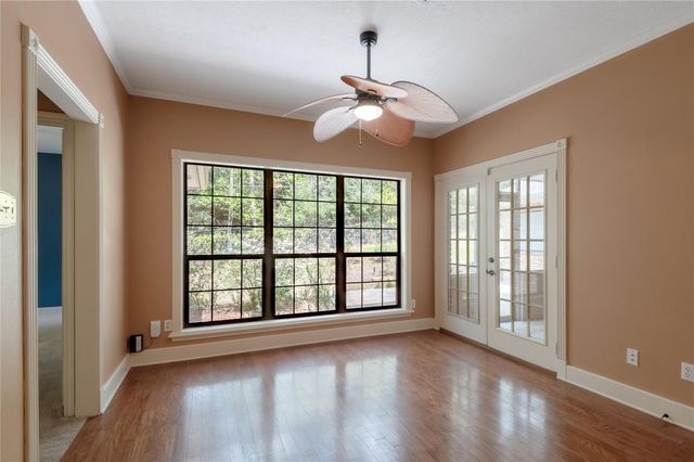 309 Broadmoor Drive, Huntsville, TX 77340