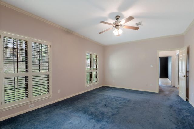 309 Broadmoor Drive, Huntsville, TX 77340