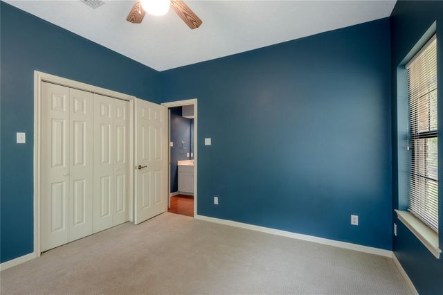 309 Broadmoor Drive, Huntsville, TX 77340