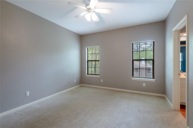 309 Broadmoor Drive, Huntsville, TX 77340