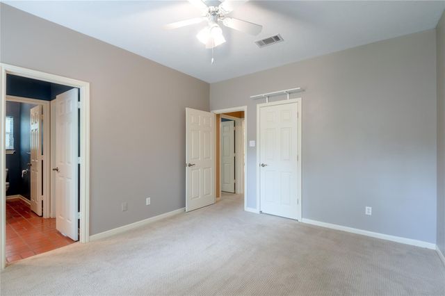 309 Broadmoor Drive, Huntsville, TX 77340