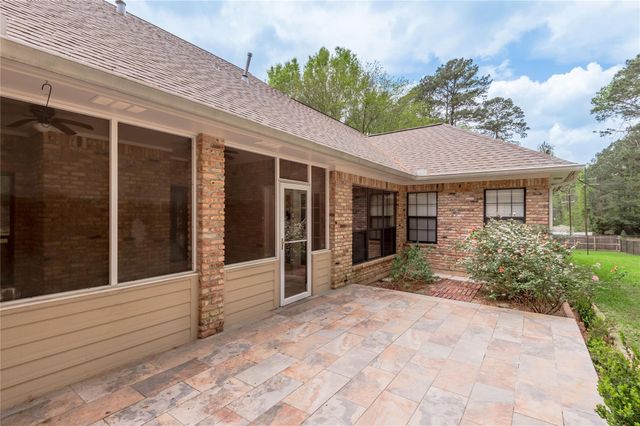 309 Broadmoor Drive, Huntsville, TX 77340