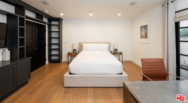 9101 St Ives Drive, Los Angeles, CA 90069
