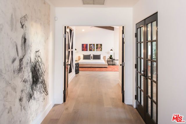 9101 St Ives Drive, Los Angeles, CA 90069