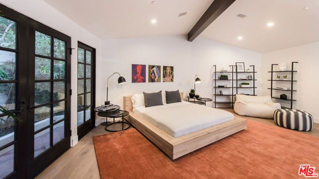 9101 St Ives Drive, Los Angeles, CA 90069
