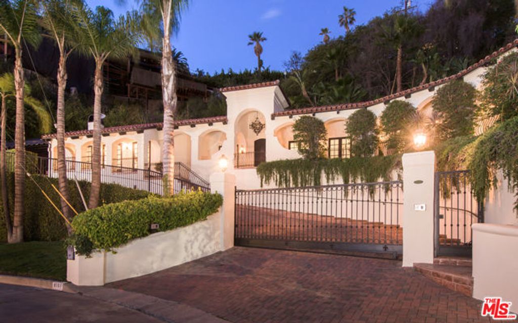 9101 St Ives Drive, Los Angeles, CA 90069