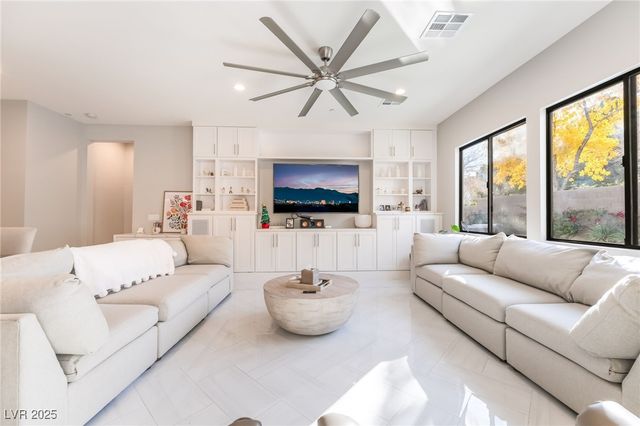 45 Garibaldi Way, Henderson, NV 89011