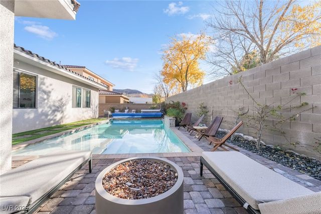 45 Garibaldi Way, Henderson, NV 89011