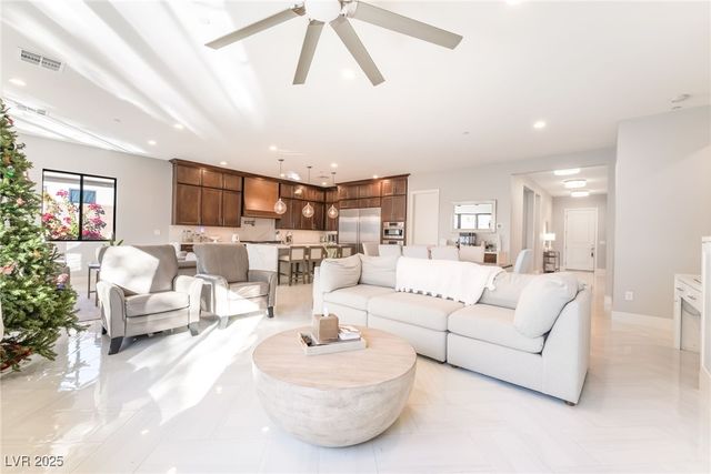 45 Garibaldi Way, Henderson, NV 89011