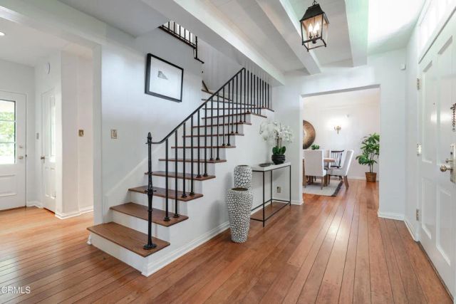 2051 Mendocino Lane, Altadena, CA 91001