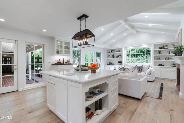 2051 Mendocino Lane, Altadena, CA 91001