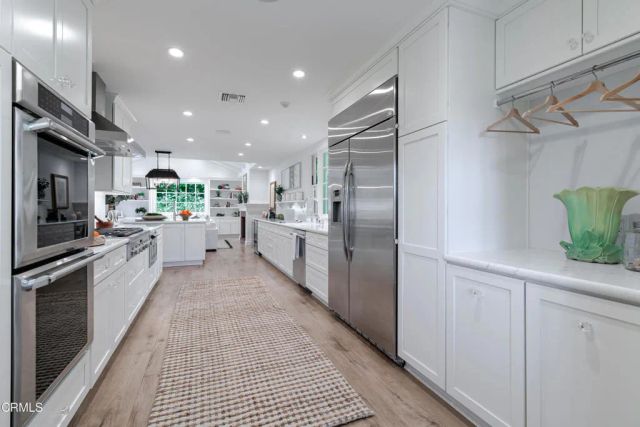 2051 Mendocino Lane, Altadena, CA 91001