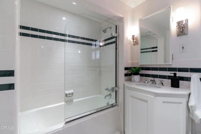 2051 Mendocino Lane, Altadena, CA 91001