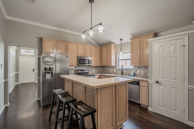 520 Kelley Court, Fort Worth, TX 76120