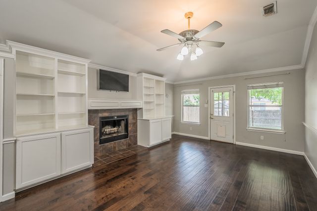 520 Kelley Court, Fort Worth, TX 76120