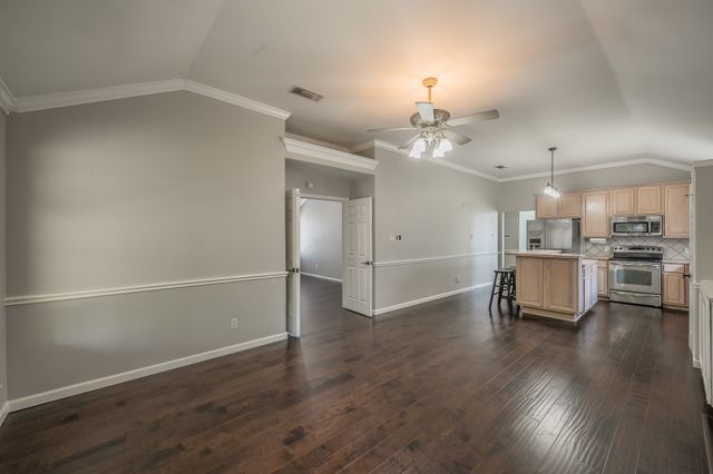 520 Kelley Court, Fort Worth, TX 76120