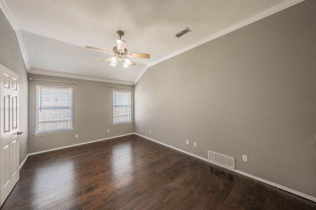 520 Kelley Court, Fort Worth, TX 76120