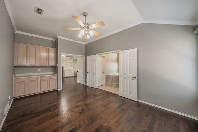 520 Kelley Court, Fort Worth, TX 76120