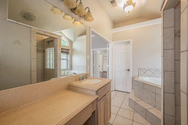 520 Kelley Court, Fort Worth, TX 76120