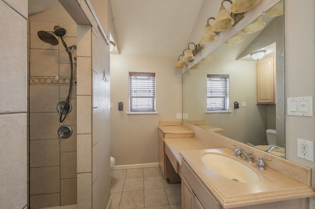 520 Kelley Court, Fort Worth, TX 76120