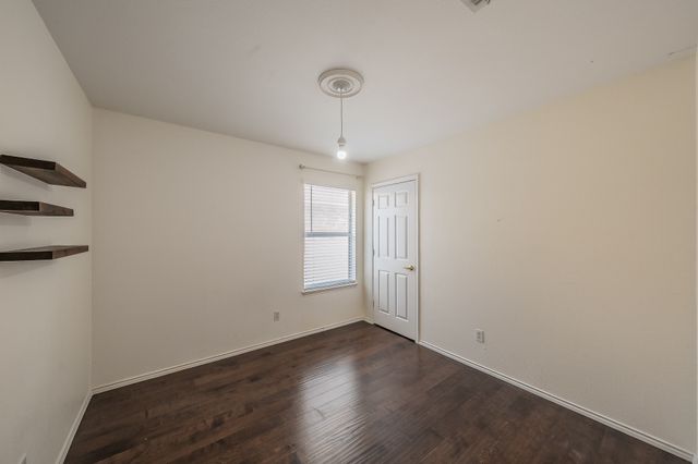 520 Kelley Court, Fort Worth, TX 76120