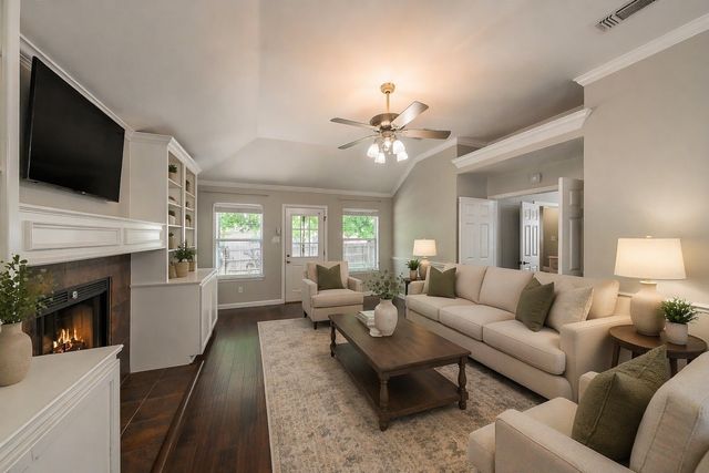 520 Kelley Court, Fort Worth, TX 76120