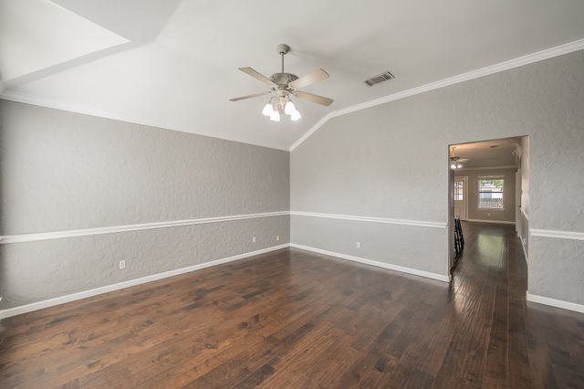 520 Kelley Court, Fort Worth, TX 76120