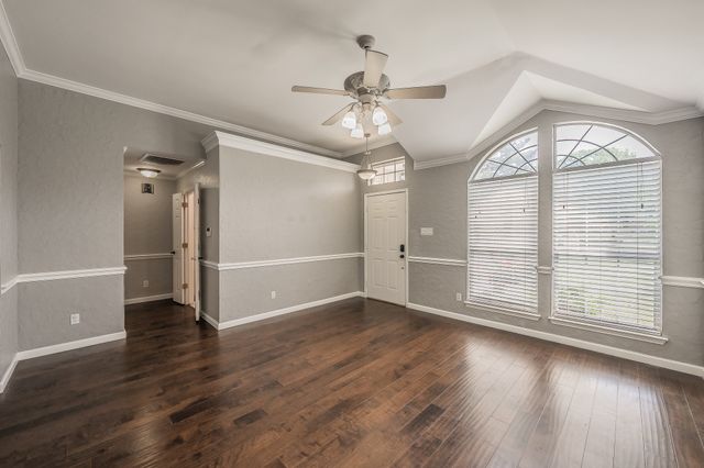 520 Kelley Court, Fort Worth, TX 76120