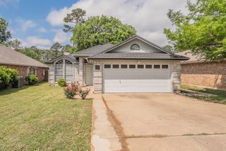 520 Kelley Court, Fort Worth, TX 76120