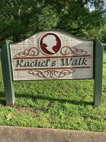 1402 Clarke St, Old Hickory, TN 37138