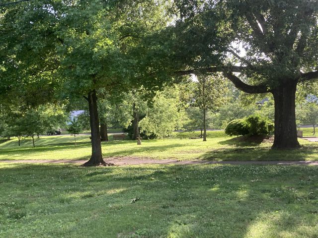 1402 Clarke St, Old Hickory, TN 37138