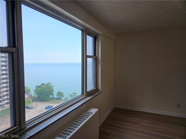 11850 Edgewater Drive 1007, Lakewood, OH 44107