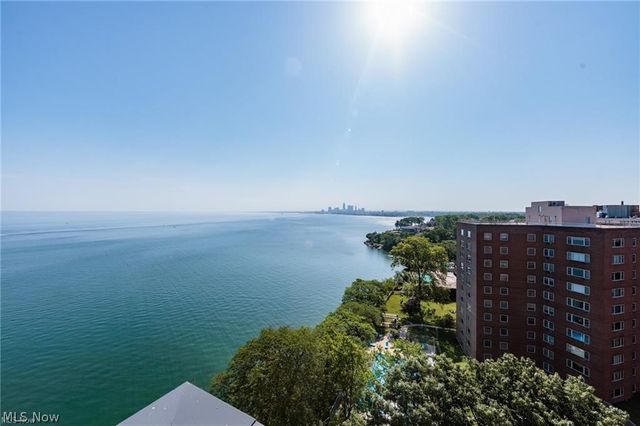 11850 Edgewater Drive 1007, Lakewood, OH 44107