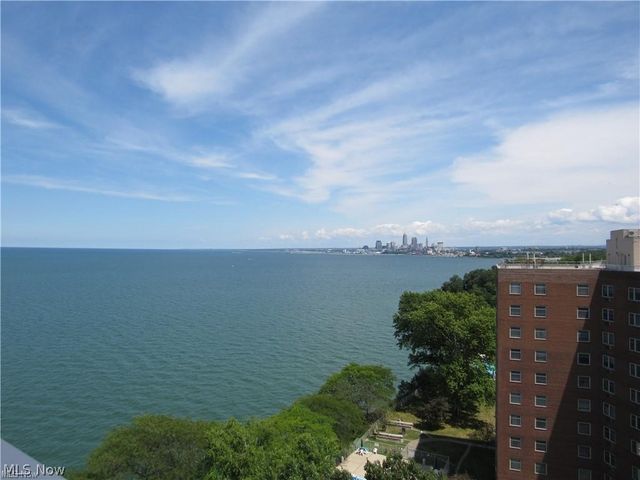 11850 Edgewater Drive 1007, Lakewood, OH 44107