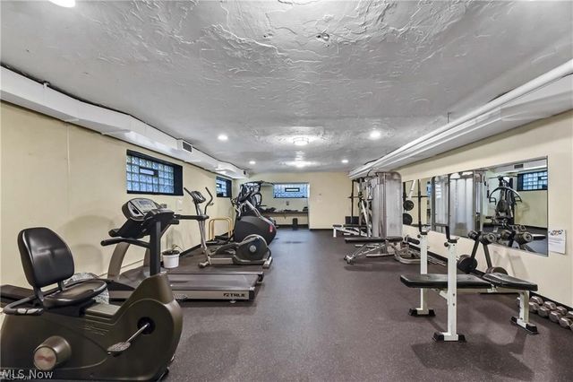 11850 Edgewater Drive 1007, Lakewood, OH 44107