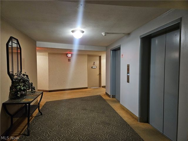 11850 Edgewater Drive 1007, Lakewood, OH 44107