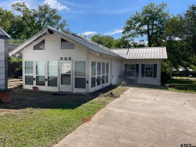 607 N Pearl St., Big Sandy, TX 75755