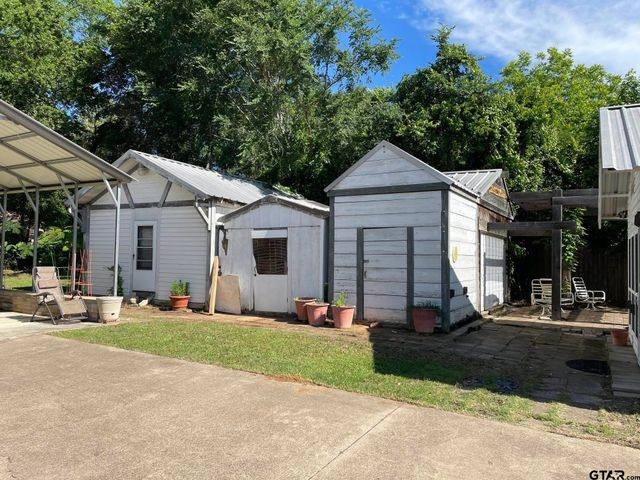 607 N Pearl St., Big Sandy, TX 75755