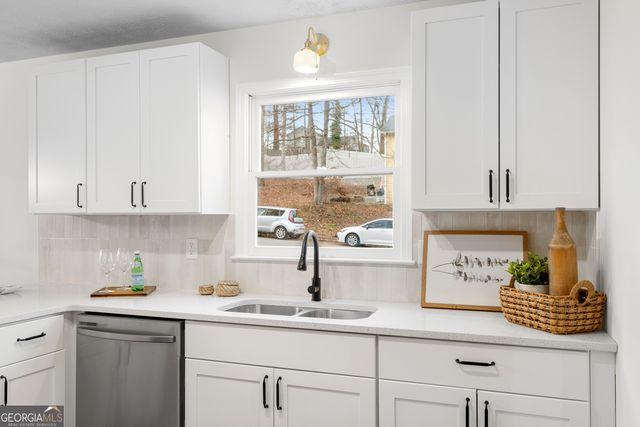 5680 Princeton Oaks Drive, Sugar Hill, GA 30518