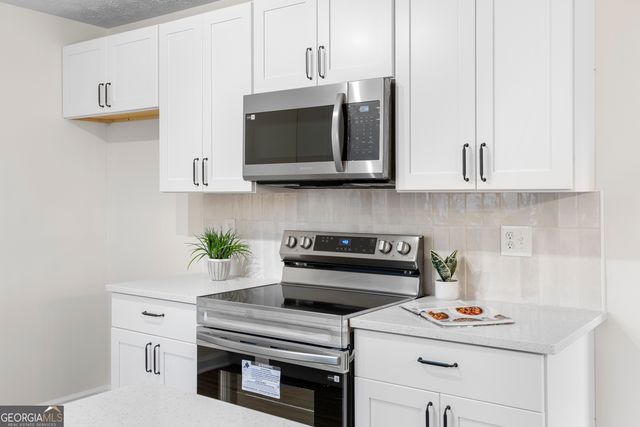 5680 Princeton Oaks Drive, Sugar Hill, GA 30518