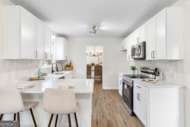 5680 Princeton Oaks Drive, Sugar Hill, GA 30518