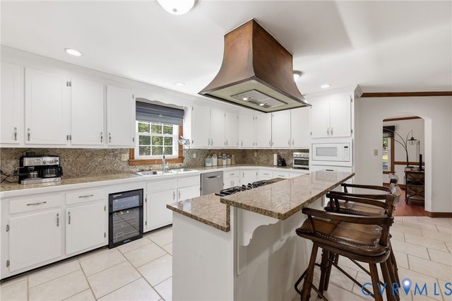 19001 Duval Rd, Moseley, VA 23120