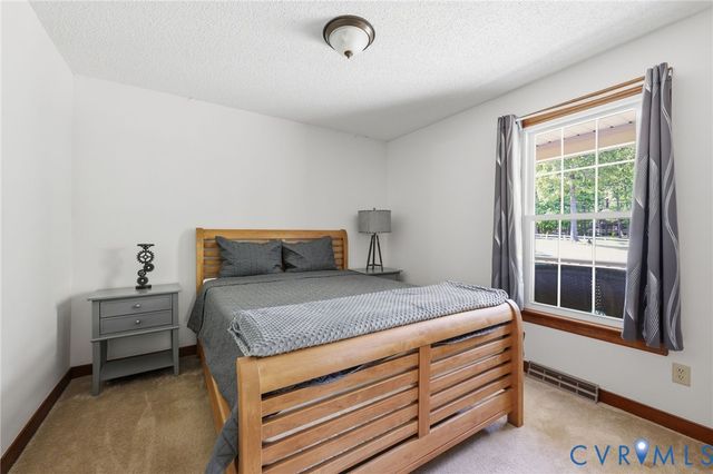 19001 Duval Rd, Moseley, VA 23120