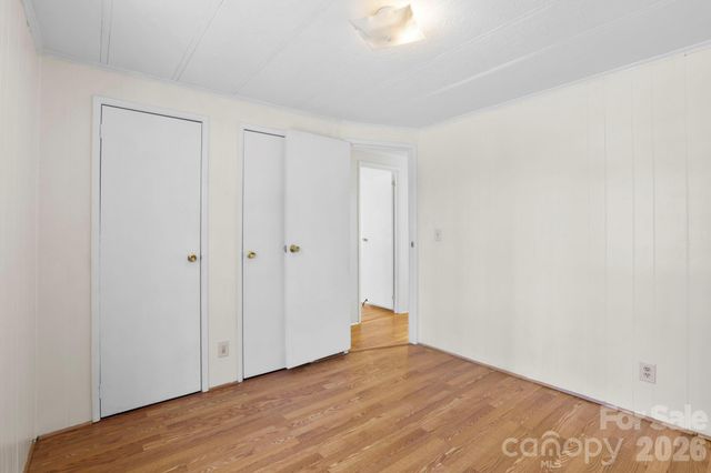 5 Country Road, Hendersonville, NC 28791