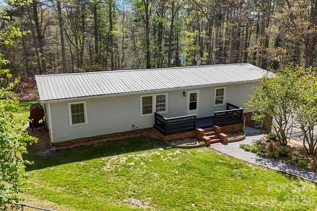 5 Country Road, Hendersonville, NC 28791