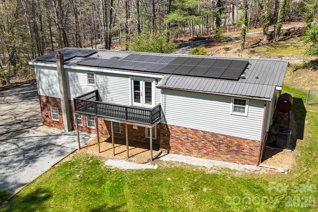 5 Country Road, Hendersonville, NC 28791