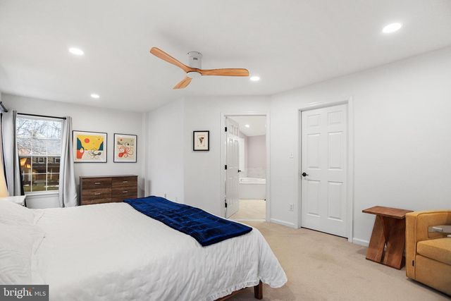 59 HUNTINGDON FARM DR, Glen Mills, PA 19342